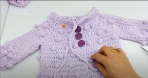 Chambrita burbuja a crochet de niña 