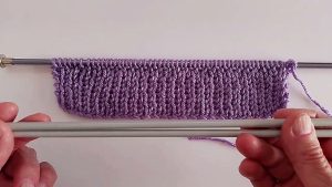 Cárdigan a dos agujas con punto ocho para mujer 
